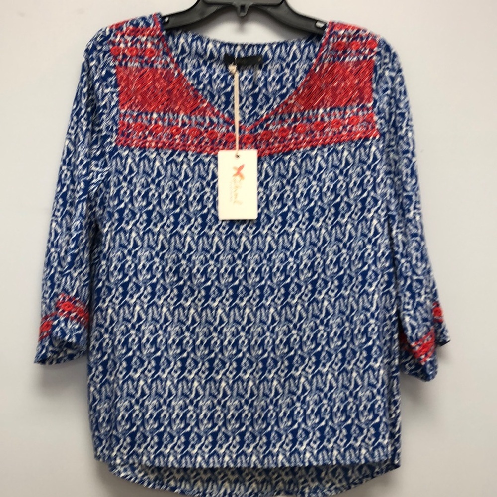 NWT! THML Embroidered Top